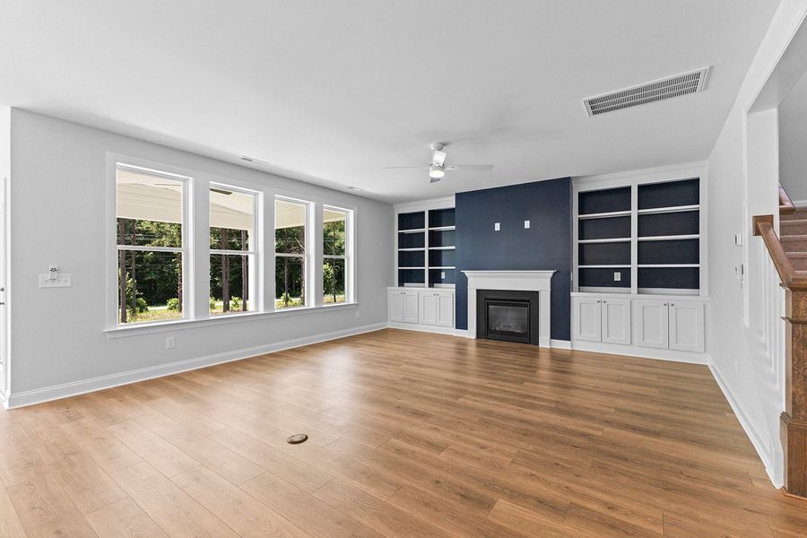 Representative unfurnished interior of a home built from the The Hampton by RobuckHomes in Stonewall, Hillsborough (Image 129).