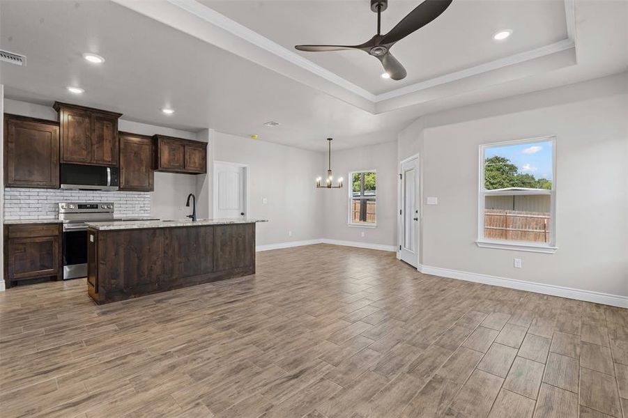 Spacious, unfurnished interior of a new home in , Granbury (Image 33). Spacious, unfurnished interior of a new home in , Granbury (Image 33).