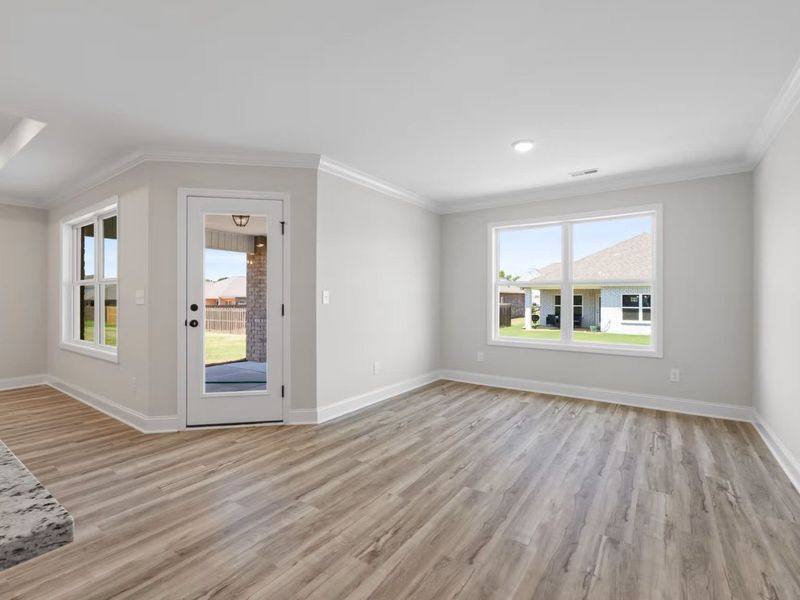 Spacious, unfurnished interior of a new home in Meadow Ridge Estates, Josephine (Image 14).