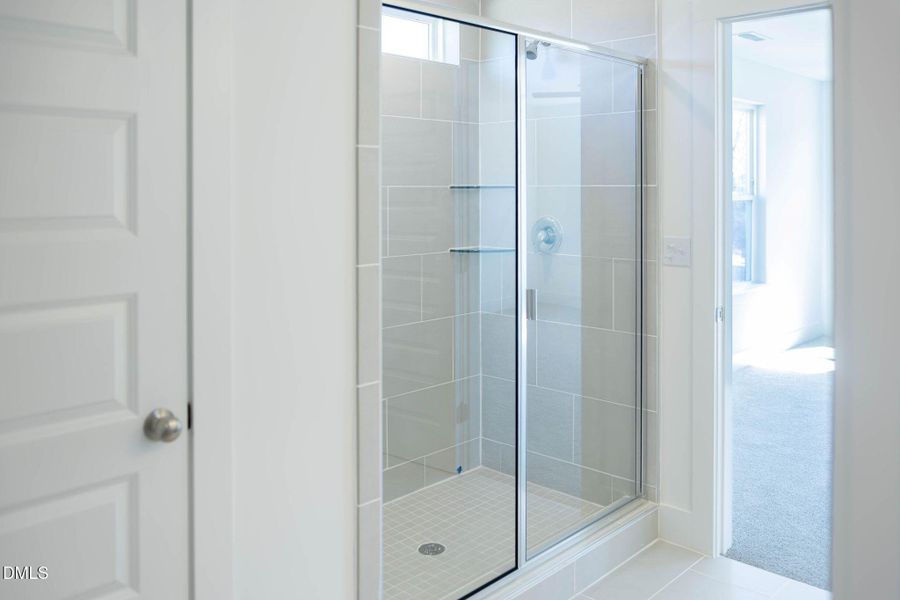 57-Riverfall_OwnersSuiteBath2 (1)