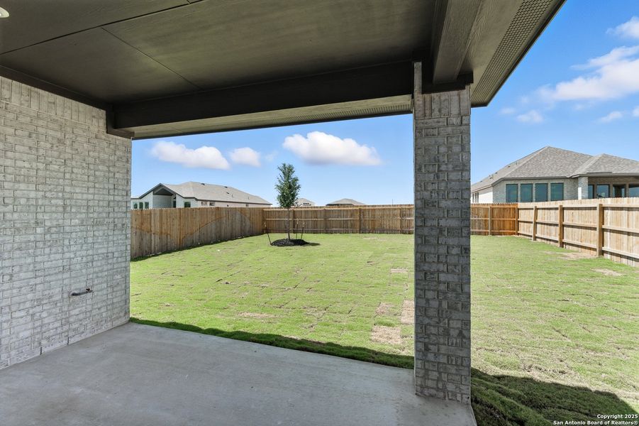 Image 29 of a home in Alsatian Oaks.