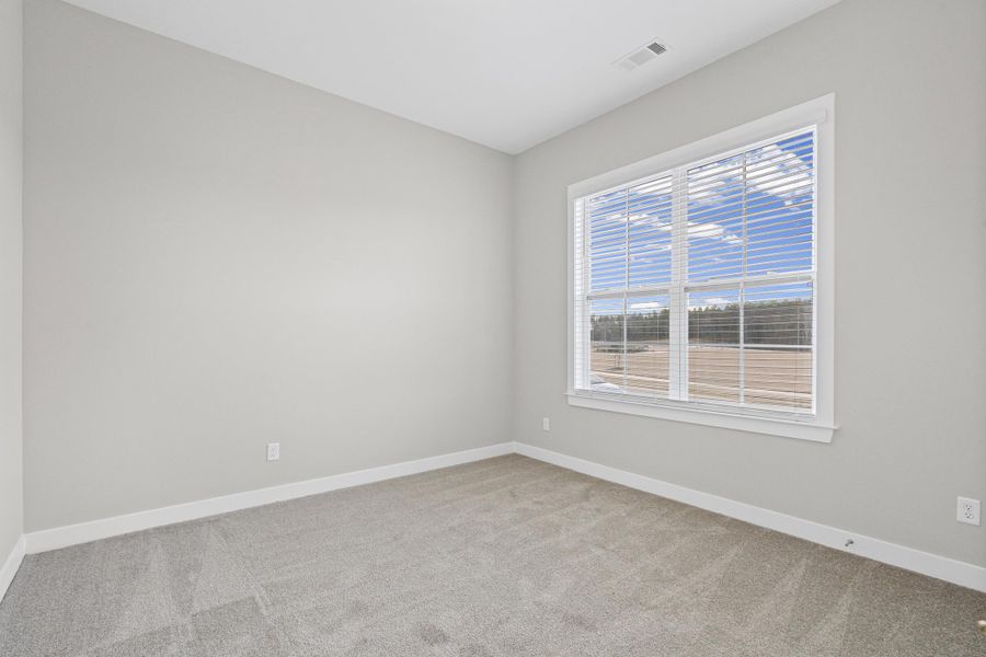 Spacious, unfurnished interior of a new home in Twin Oaks, Oakland (Image 11).