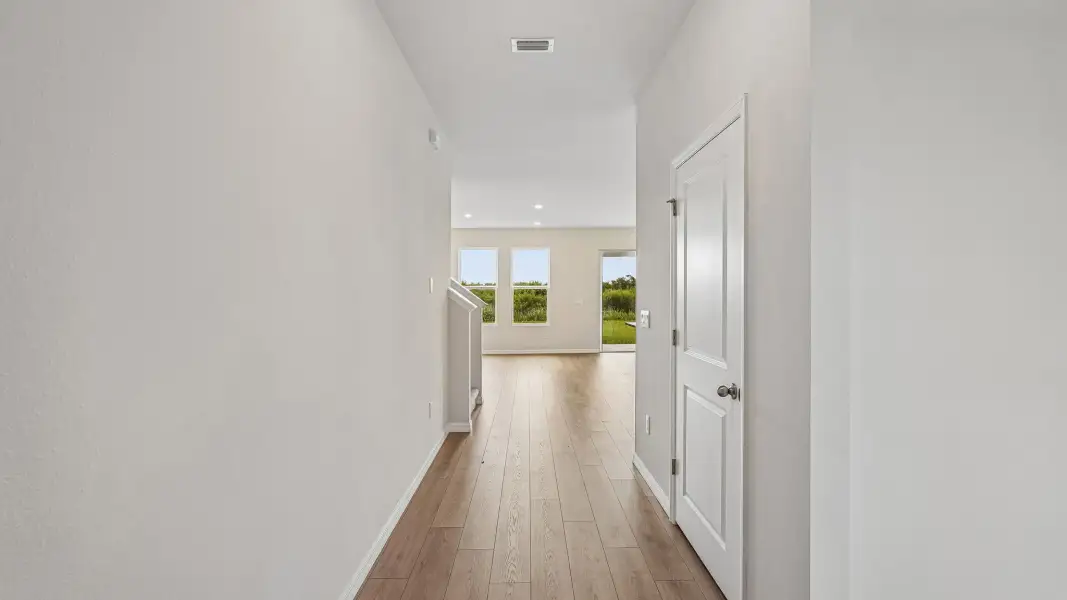 Spacious, unfurnished interior of a new home in Seaire, Parrish (Image 11).