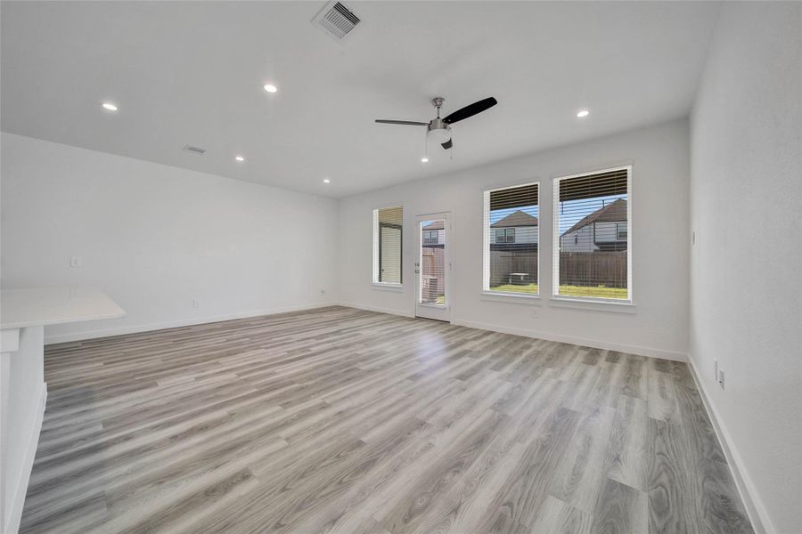 Spacious, unfurnished interior of a new home in City Gate, Houston (Image 16).