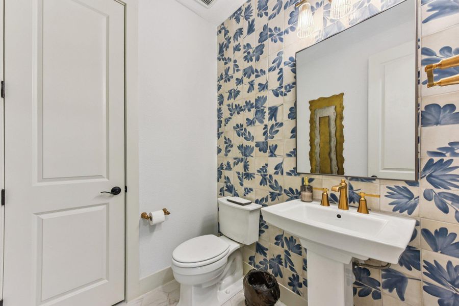 Furnished interior view inside a new home in Provence 70s, Austin (Image 37).