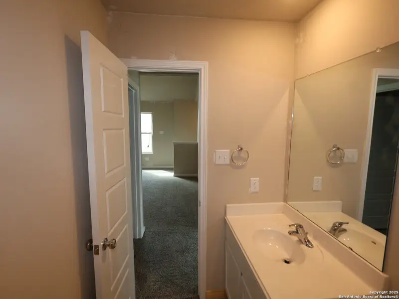 Furnished interior view inside a new home in Winding Brook, San Antonio (Image 8). Furnished interior view inside a new home in Winding Brook, San Antonio (Image 8).