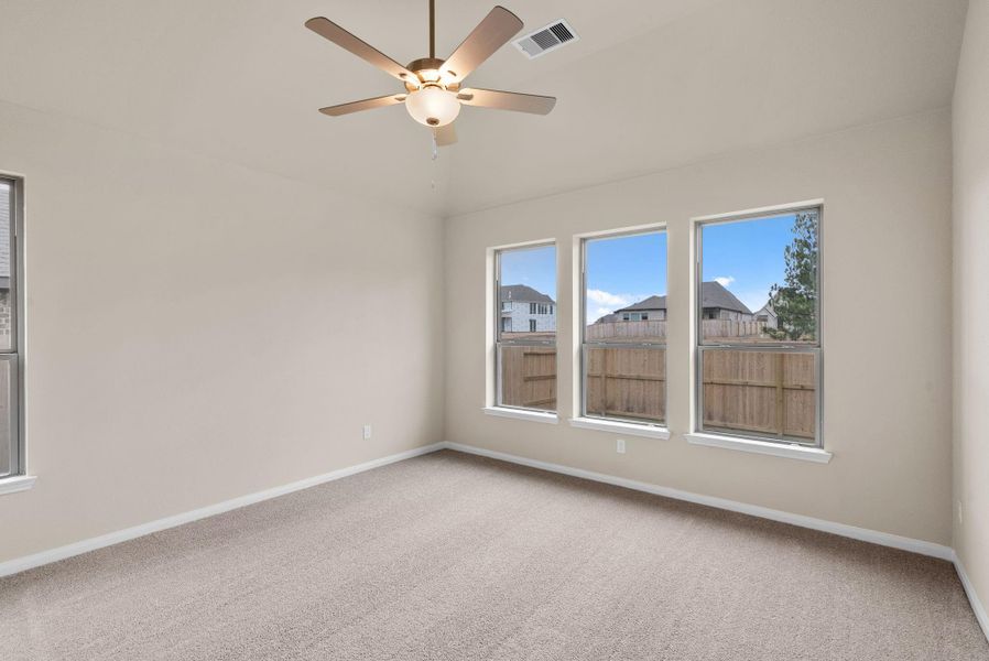 Spacious, unfurnished interior of a new home in Escondido, Magnolia (Image 17).