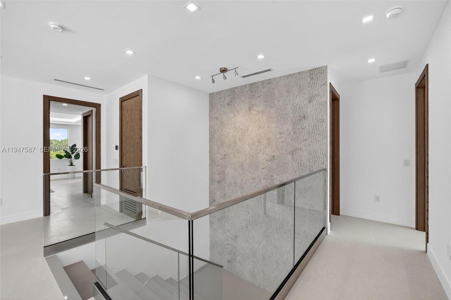 Image 87 of a home in .