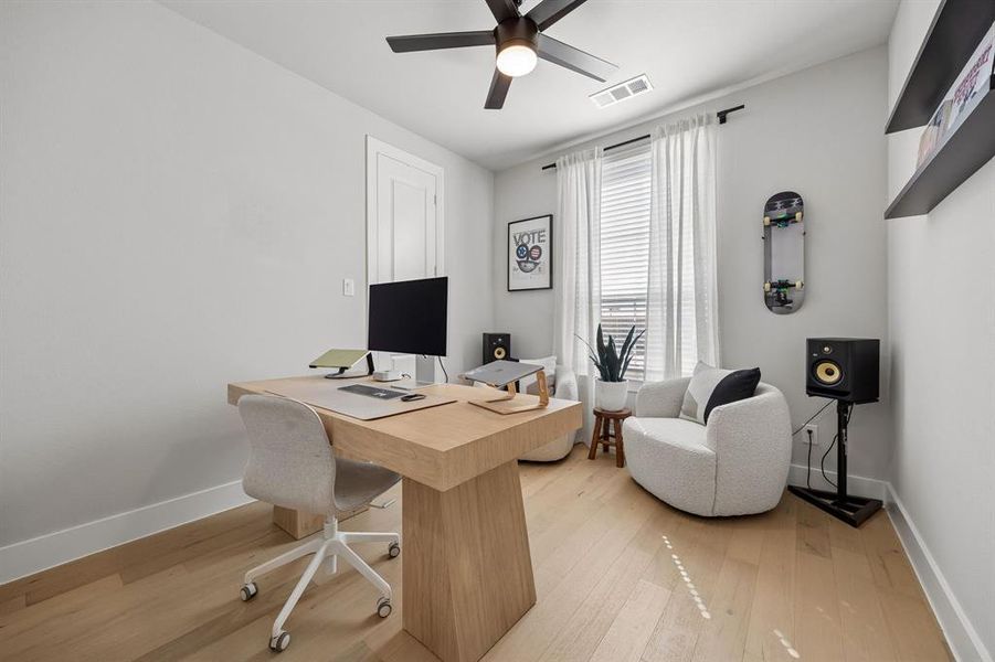 Furnished interior view inside a new home in , Celina (Image 24).