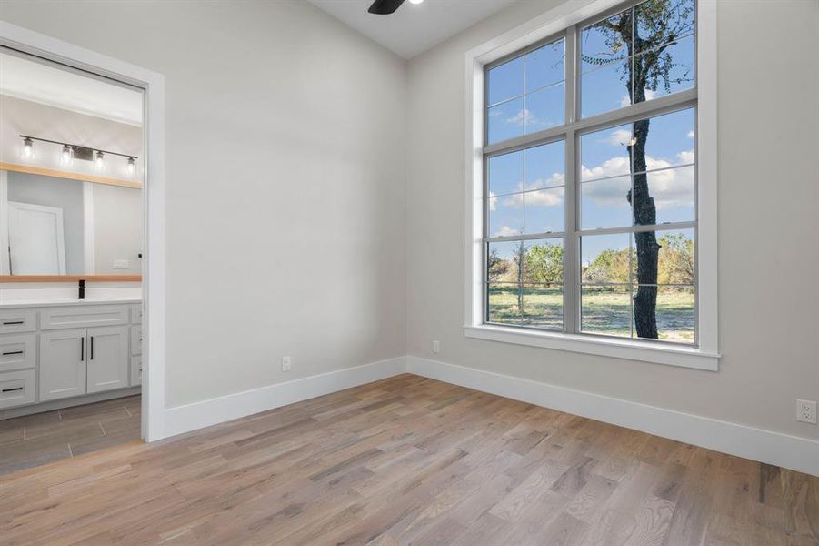 Spacious, unfurnished interior of a new home in , Weatherford (Image 32).