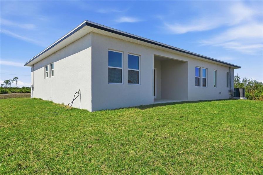 Exterior details and patio area of a home in , Placida (Image 26).