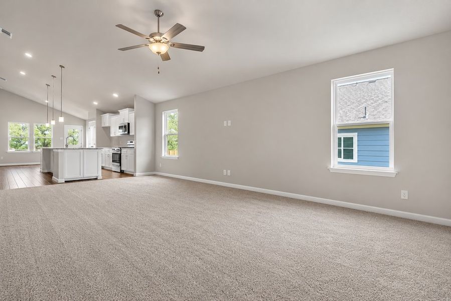 Representative unfurnished interior of a home built from the Canary 1730 TR 3CG by Saratoga Homes in Turnbo Ranch, Killeen (Image 5).