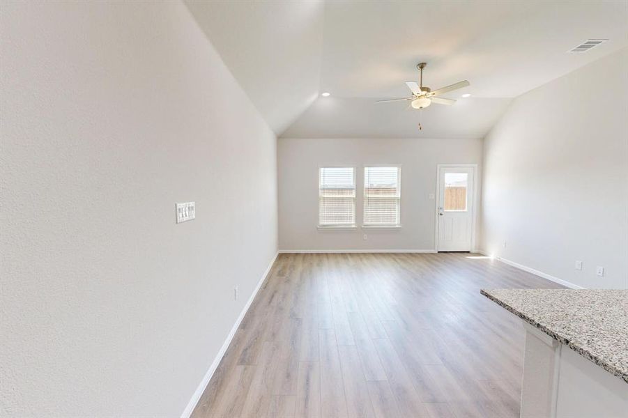 Spacious, unfurnished interior of a new home in ValleyBrooke, Mesquite (Image 26). Spacious, unfurnished interior of a new home in ValleyBrooke, Mesquite (Image 26).