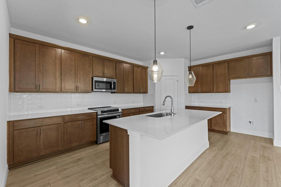 Furnished interior view inside a new home in Riverview, Georgetown (Image 5).