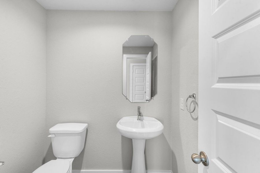 Furnished interior view inside a new home in Beacon Hill, Waller (Image 5).