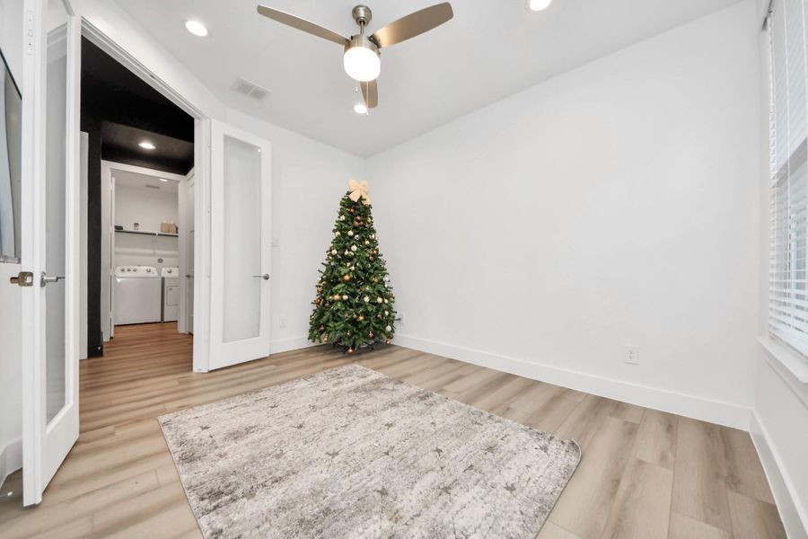 Spacious, unfurnished interior of a new home in Hills of Westlake, Conroe (Image 24). Spacious, unfurnished interior of a new home in Hills of Westlake, Conroe (Image 24).
