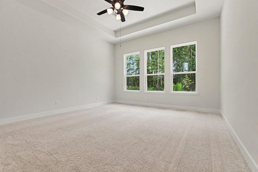 Spacious, unfurnished interior of a new home in Encino Estates, Dayton (Image 23).