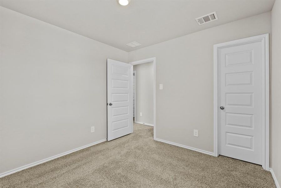Spacious, unfurnished interior of a new home in Orchard Village, Fort Worth (Image 20).