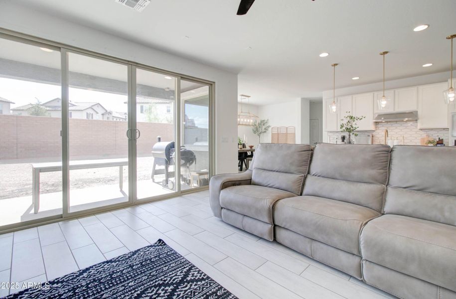 9817 E Sunspot Dr-47