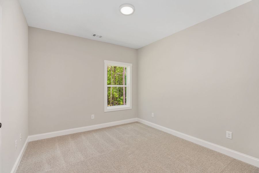 Spacious, unfurnished interior of a new home in Flint Farms, Concord (Image 15).