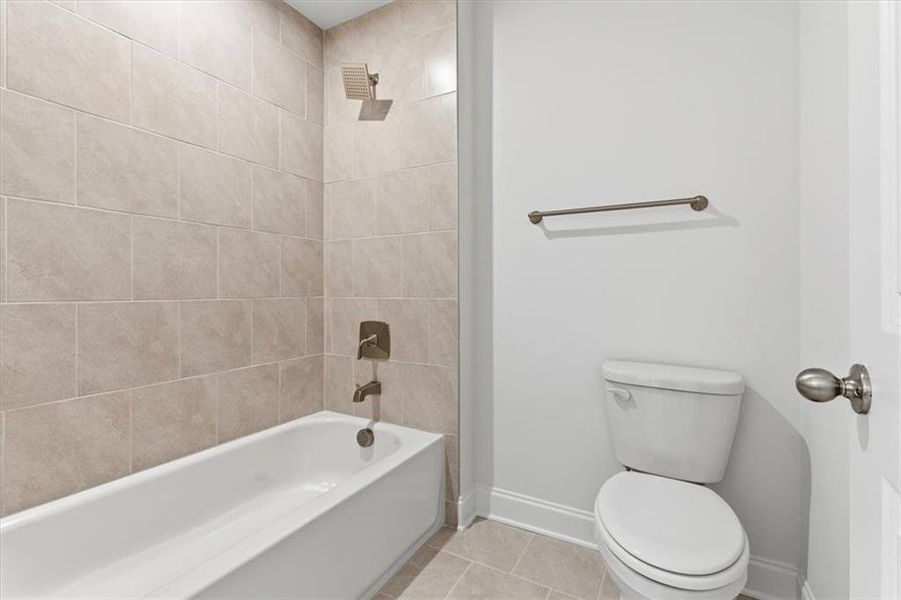 Furnished interior view inside a new home in Ford Landing, Acworth (Image 12).