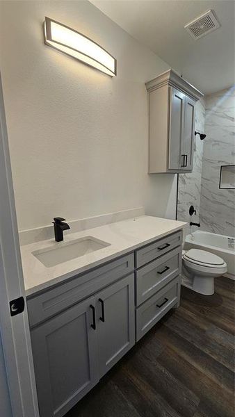 Furnished interior view inside a new home in , Dallas (Image 5). Furnished interior view inside a new home in , Dallas (Image 5).