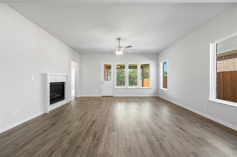 Spacious, unfurnished interior of a new home in Morningstar, Aledo (Image 26).