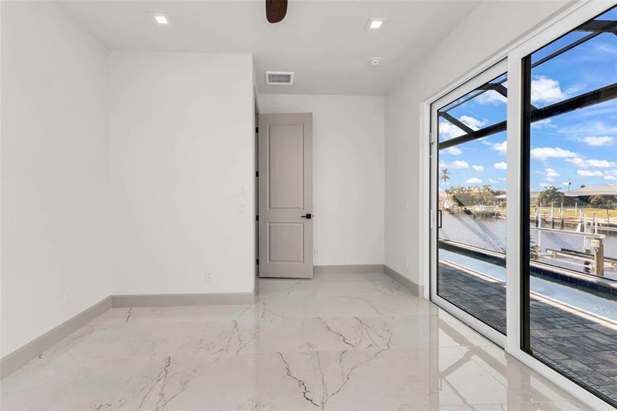 Spacious, unfurnished interior of a new home in , Punta Gorda (Image 24).