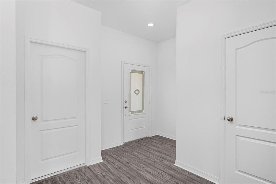 Spacious, unfurnished interior of a new home in Noah Estates at Tuscany Preserve, Poinciana (Image 9).