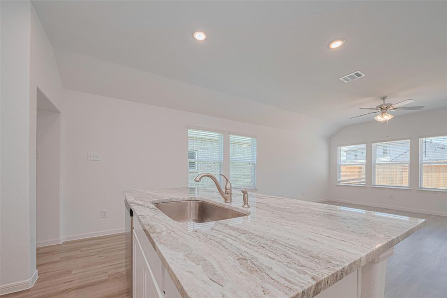 Image 43 of a home in Sunterra.