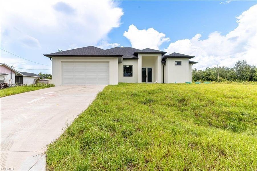 Exterior details and patio area of a home in , Lehigh Acres (Image 13).