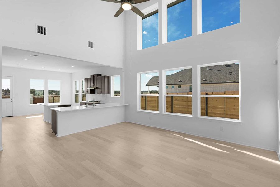 Spacious, unfurnished interior of a new home in Highland Village, Georgetown (Image 22).