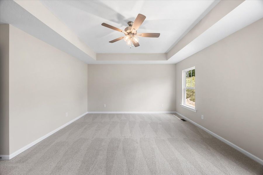 Spacious, unfurnished interior of a new home in Forrest Bluff, North Augusta (Image 28).