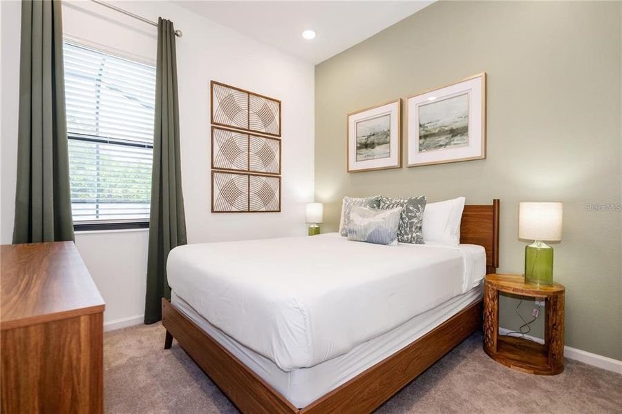 Furnished interior view inside a new home in , Orlando (Image 16).