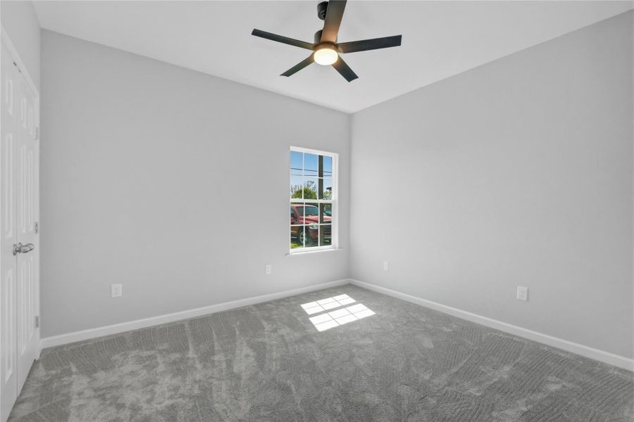 Spacious, unfurnished interior of a new home in , Freeport (Image 24).