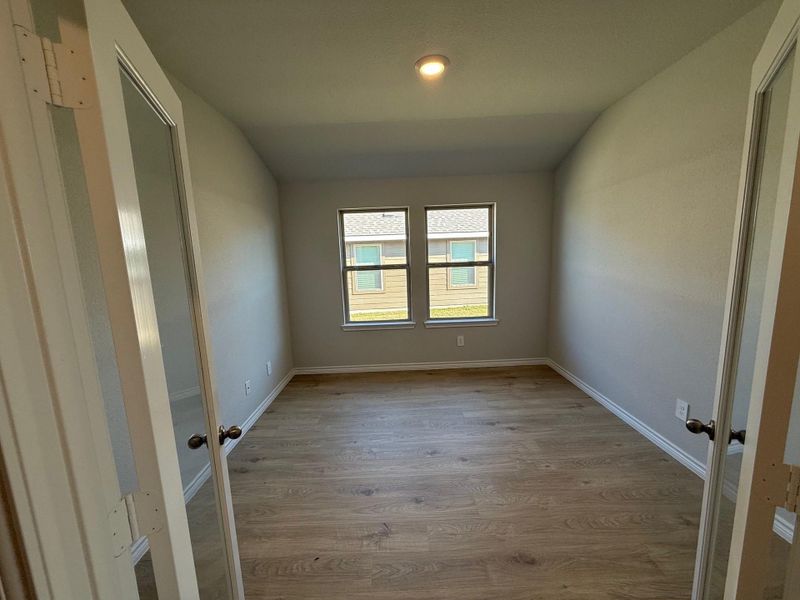 Spacious, unfurnished interior of a new home in Southern Pointe, College Station (Image 13). Spacious, unfurnished interior of a new home in Southern Pointe, College Station (Image 13).
