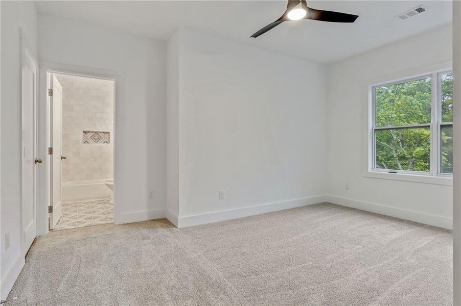 Spacious, unfurnished interior of a new home in , Waleska (Image 33).