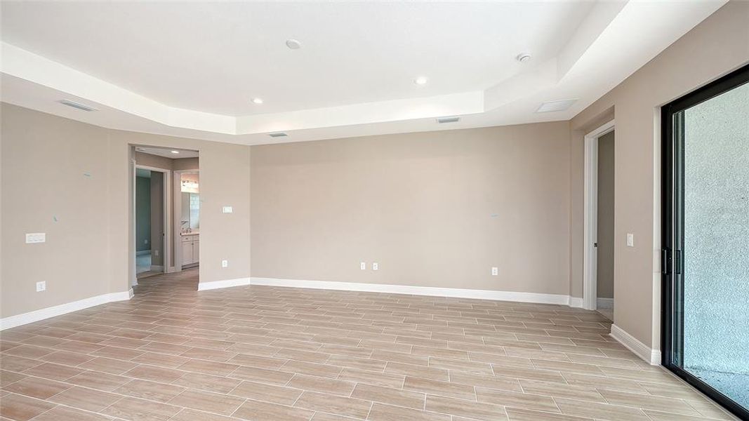 Spacious, unfurnished interior of a new home in Grand Park, Sarasota (Image 13). Spacious, unfurnished interior of a new home in Grand Park, Sarasota (Image 13).