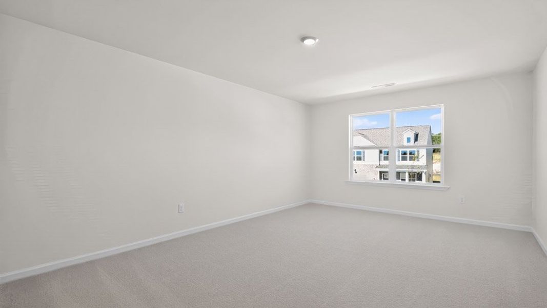 Spacious, unfurnished interior of a new home in Martin Farms, Aberdeen (Image 25).