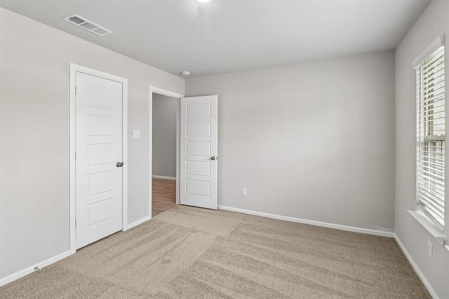 Spacious, unfurnished interior of a new home in Elevon, Lavon (Image 18). Spacious, unfurnished interior of a new home in Elevon, Lavon (Image 18).