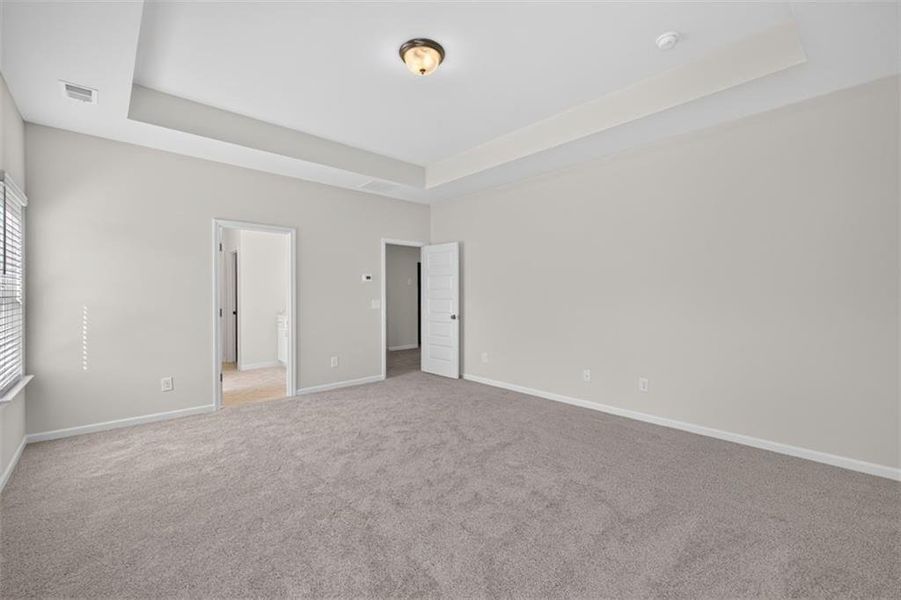 Spacious, unfurnished interior of a new home in Jones Ridge, Dallas (Image 52). Spacious, unfurnished interior of a new home in Jones Ridge, Dallas (Image 52).
