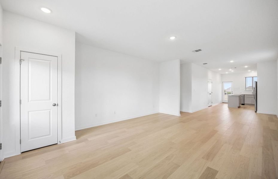 Spacious, unfurnished interior of a new home in La Cima, San Marcos (Image 15). Spacious, unfurnished interior of a new home in La Cima, San Marcos (Image 15).