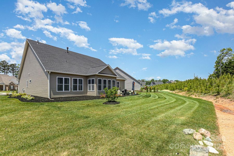 The rear yard is huge! The rear yard is huge!