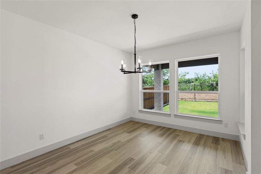 Spacious, unfurnished interior of a new home in Inspiration, Seis Lagos (Image 18).