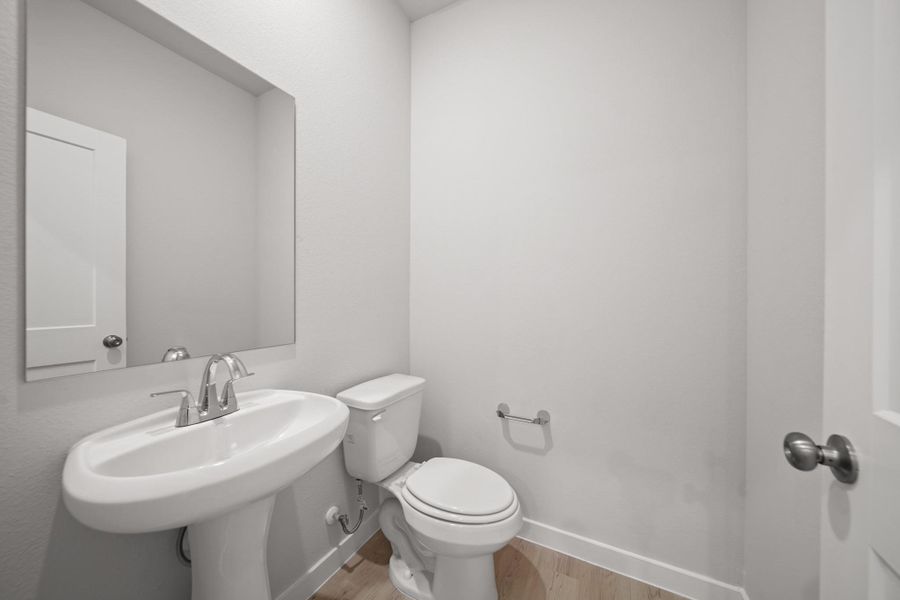 Furnished interior view inside a new home in Bayou Bend, Angleton (Image 10). Furnished interior view inside a new home in Bayou Bend, Angleton (Image 10).