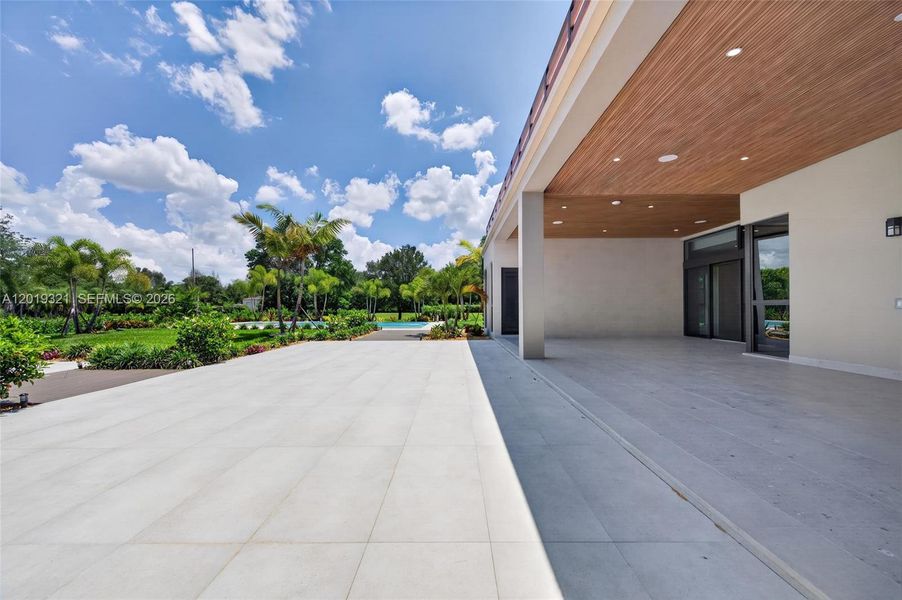 Exterior details and patio area of a home in , Southwest Ranches (Image 35).