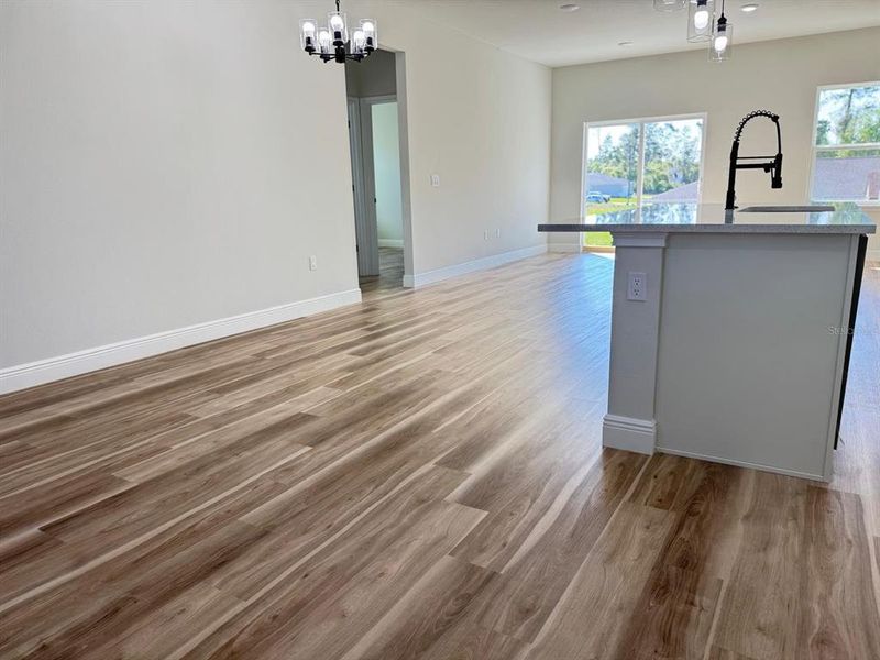 Spacious, unfurnished interior of a new home in , Ocala (Image 21).