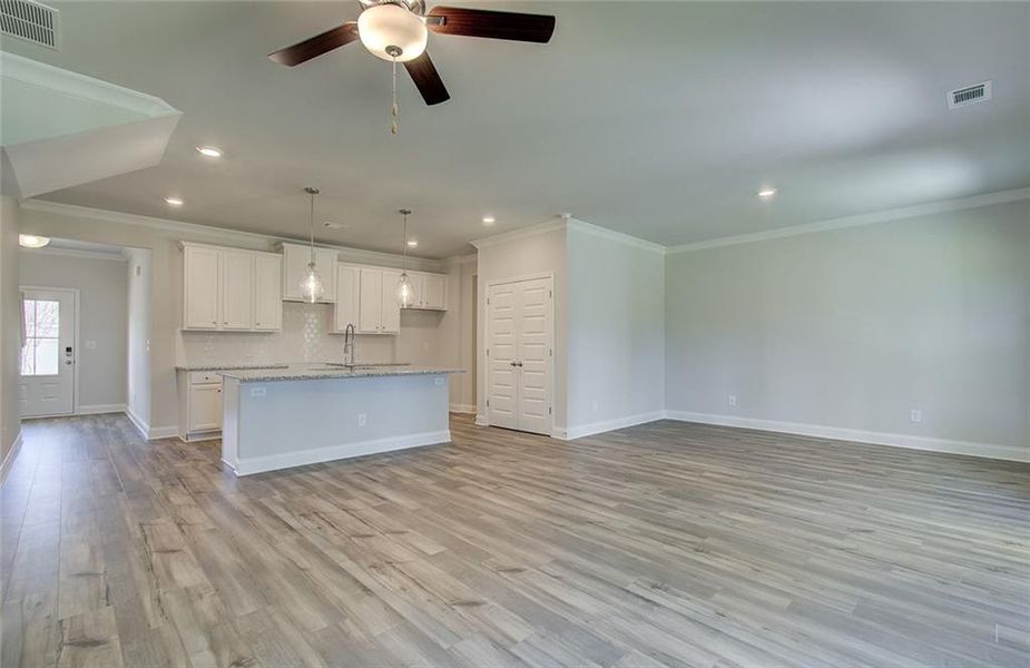 Spacious, unfurnished interior of a new home in Crofton Place Enclave, Snellville (Image 28).