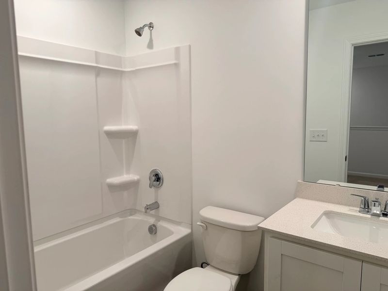 Bath 2 - Stylish finishes and dramatic contrast throughout. Bath 2 - Stylish finishes and dramatic contrast throughout.