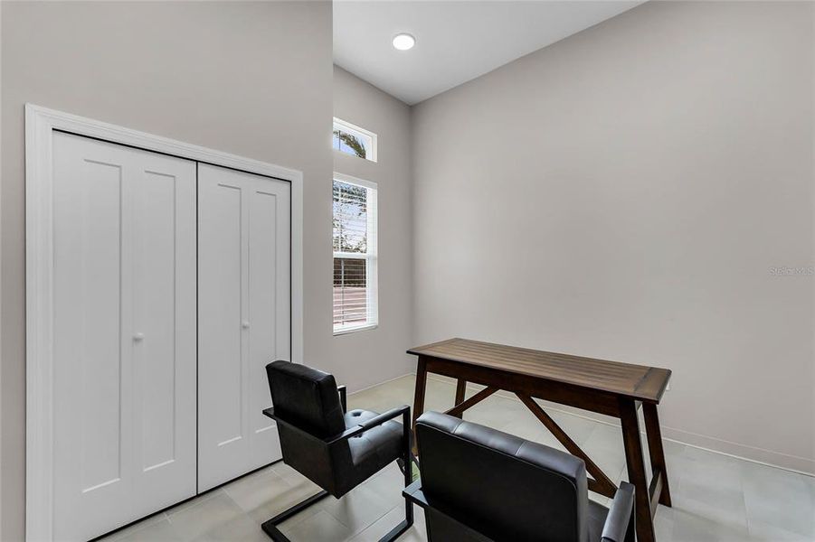 Furnished interior view inside a new home in Archers Mill, Ormond Beach (Image 35).
